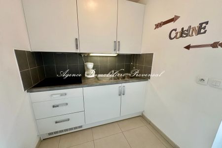 Location Appartement 1 pièce 28m² STE MAXIME 83120 - Photo 4