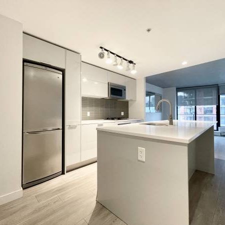 Modern + Spacious 1 Bed 1 Bath @ Woodwards - UNFURNISHED - Photo 3