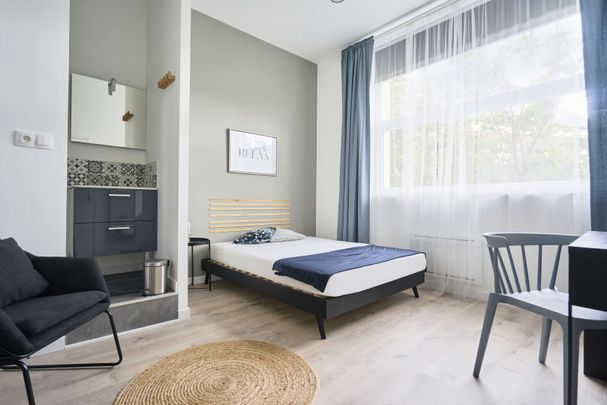 Beauvais D Roommate 7 Bedrooms at Amiens - Photo 1