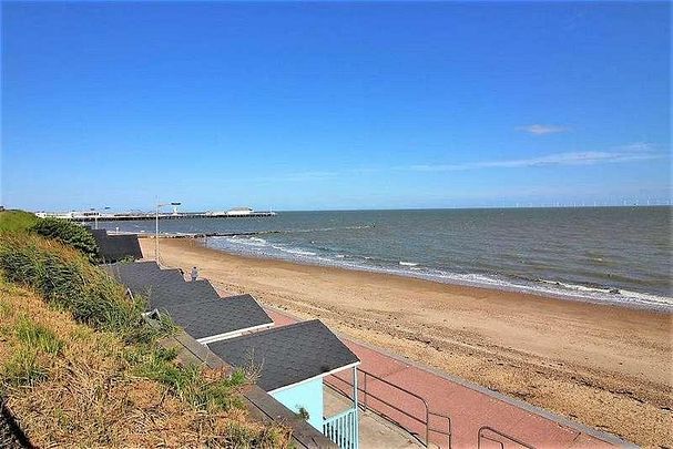 Nelson Road, Clacton-on-sea, CO15 - Photo 1