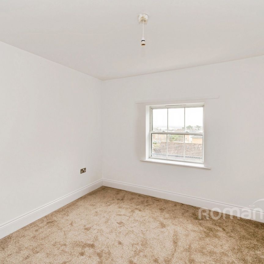 4 bedroom property to rent - Photo 1