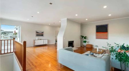 Character & Charm in Double Grammar Zone – Rent reduction - Photo 5