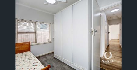 Beautifully presented, partly furnished, ready to move in. - Photo 5