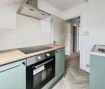 1 bedroom Flat To Let - Photo 4