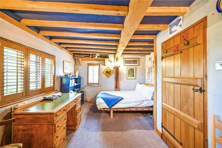 An idyllic Wealden farmhouse with beautiful gardens. - Photo 4