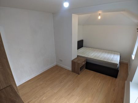 1 bedroom flat to rent - Photo 2