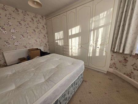 Westmoor Gardens, Enfield, EN3 - Photo 3