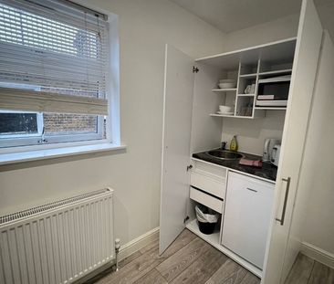 1 Bed Flat, Morrish Road, SW2 - Photo 4