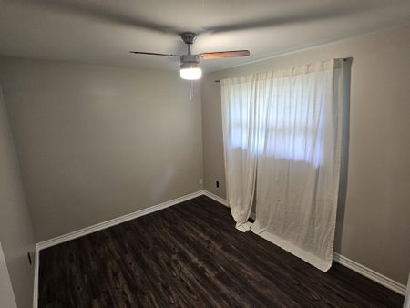 For Lease - 66 Caledon Crescent Unit# Upper, Brampton, Ontario - Photo 2