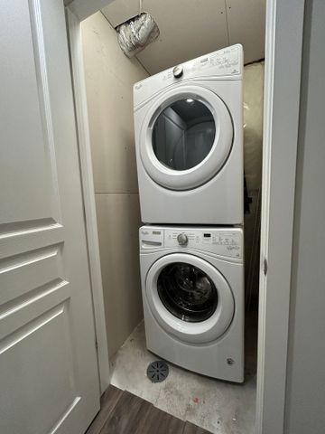 Kensington - 4 bedroom Pet Friendly House - 4054 Centennial Drive - Photo 5