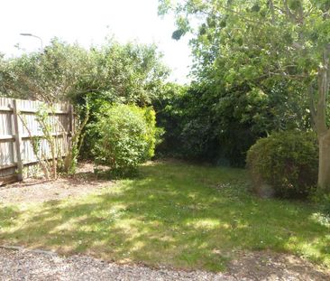 2 bedroom semi-detached house to rent - Photo 6