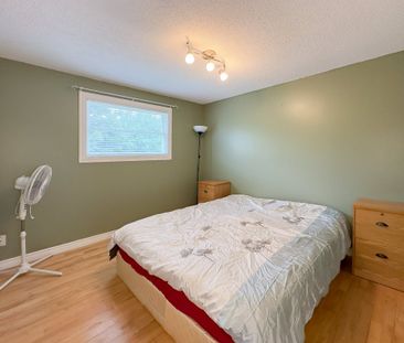 52 McElderry Rd, Guelph - Photo 3