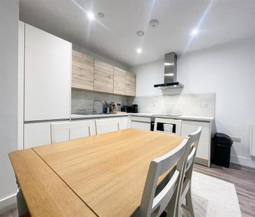 3 bedroom townhouse to rent - Photo 3