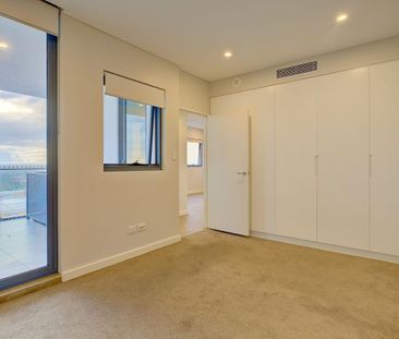 Luxury Living - Photo 2
