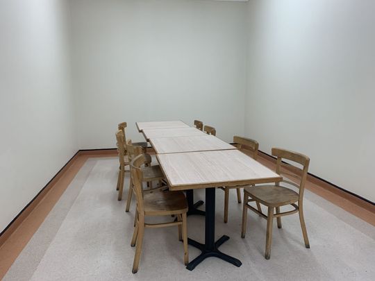 SPACIOUS LARGE TWIN SHARE ONE BEDROOM LOFT STYLE AT BROADWAY - Photo 1