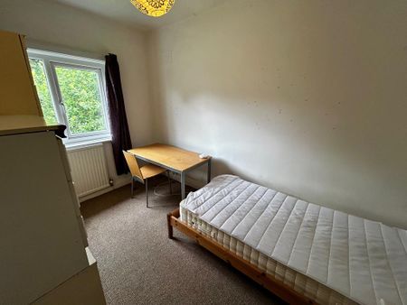 8 bedroom house to rent - Photo 4