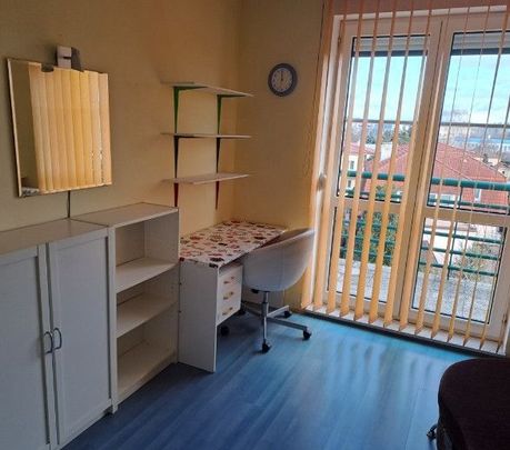 Prenájom priestranného 4-izbového bytu v Nitre – Čermáň – Fotografia 1