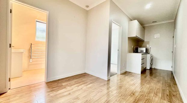 Granny Flat - Photo 1