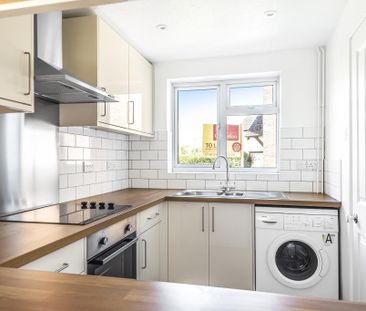 2 bedroom end of terrace house to rent - Photo 5