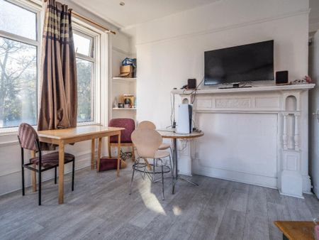 5 bedroom maisonette to rent - Photo 2