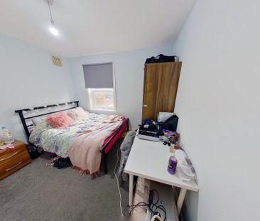 St Michaels Lane, Headingley - Photo 6