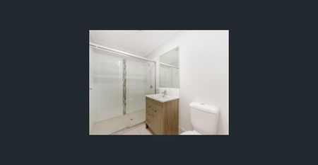 3 Bedroom Duplex - Quiet & Low Maintenance - Photo 3