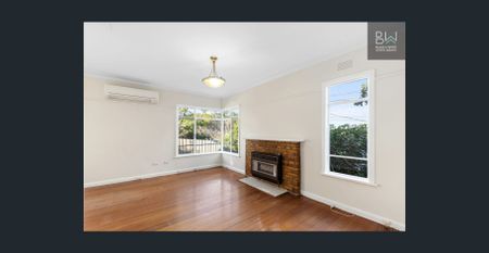 LIGHT-FILLED TWO BEDROOM HOME IN PRIME MONTMORENCY LOCATION - Photo 5