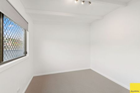 Freshly Renovated 4-Bedroom Home in a Prime Location! - Photo 2