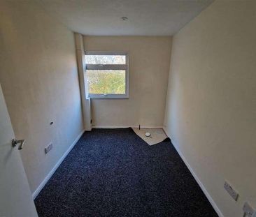 Durling Court, Rainham, Gillingham, ME8 - Photo 2