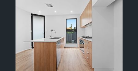 Stylish Modern Home in Prime Plympton - Photo 4