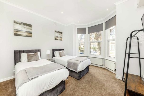 Broughton Road, Ealing, W13 - Photo 1