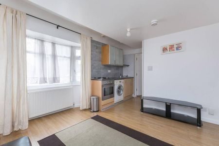 1 bedroom flat to rent - Photo 3
