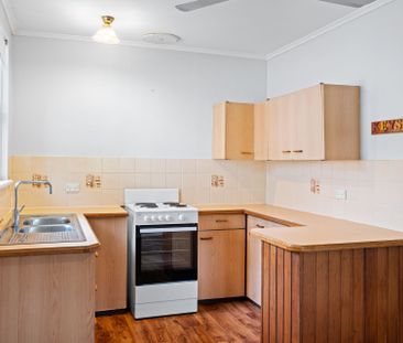 Spacious Family Home - Photo 5