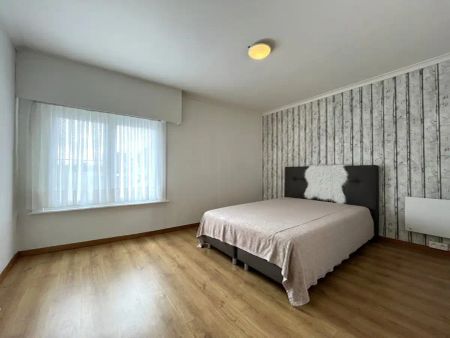 Roeselare - Gesloten woning in het centrum van Roeselare - Photo 3