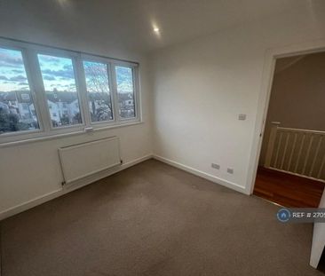 1 bedroom in a house share to rent - Photo 3