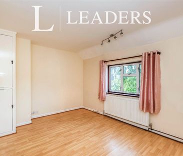 4 bedroom house to rent Littlepark Avenue, Havant, Hampshire, PO9 - Photo 3