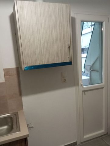 Διαμέρισμα για ενοικίαση Αγία Βαρβάρα (Παλαιό Φάληρο) - Photo 2