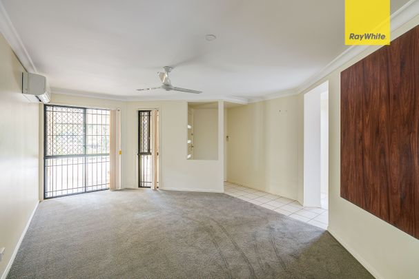 EXPANSIVE DOUBLE STOREY HOME IN QUIET STREET - Photo 1