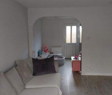 2 bedroom semi-detached house to rent - Photo 1