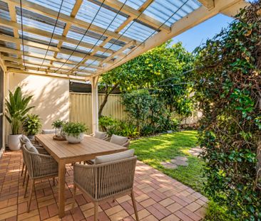 Charming 3 Bedroom Semi in a Convenient Ashfield Location - Photo 4