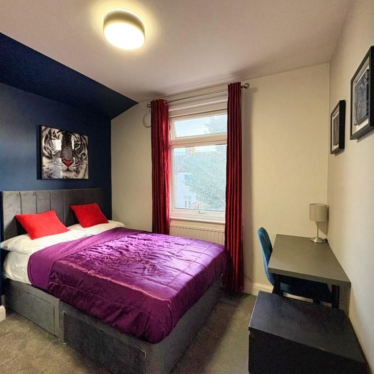 1 bedroom in a house share to rent - Photo 1