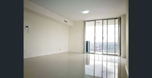 North east facing, 2-bedroom apartment with a view - Photo 1