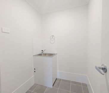 MODERN DUPLEX WITH DUCTED A/C - Photo 3