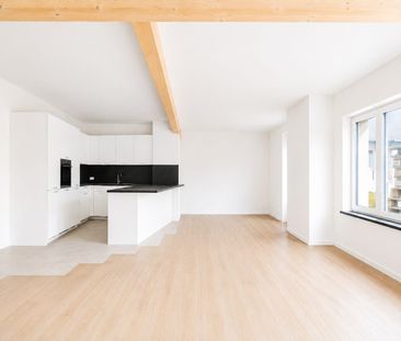 Einzigartige, frisch renovierte 4.5-Zimmer-Maisonettewohnung - Photo 5
