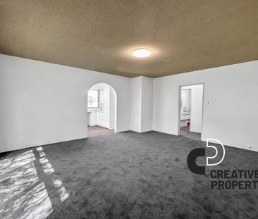 Freshly Renovated Unit - Photo 2