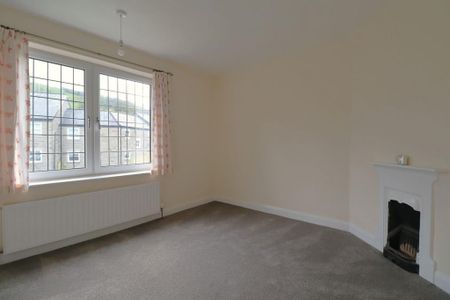 3 bedroom end of terrace house to rent - Photo 4