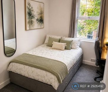 1 bedroom in a house share to rent - Photo 1