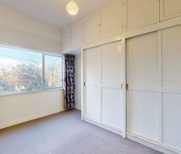 5 Knoll Street, Island Bay - Photo 6