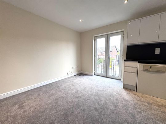 Pogmoor Road, S75, Barnsley - Photo 1