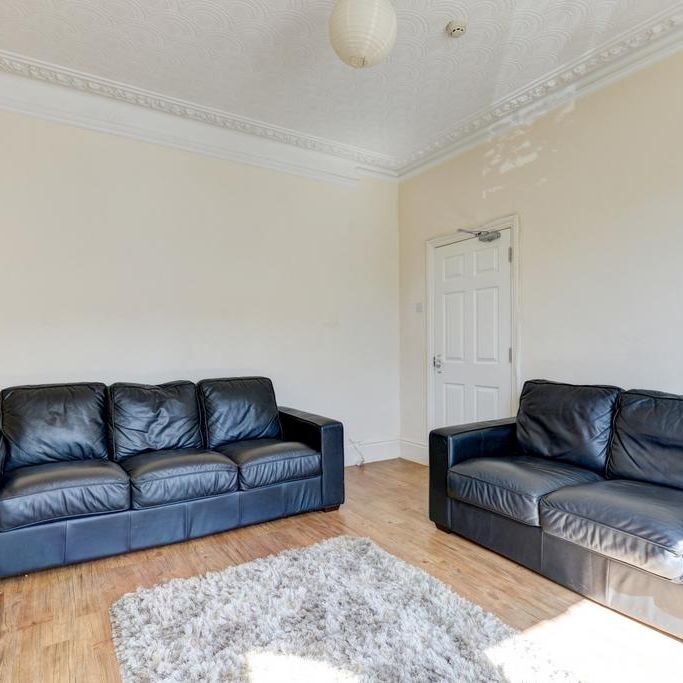 10 bedroom house to rent - Photo 1